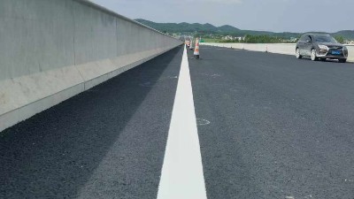 热熔标线涂料哪家好？解密河南三艾斯的品质密码