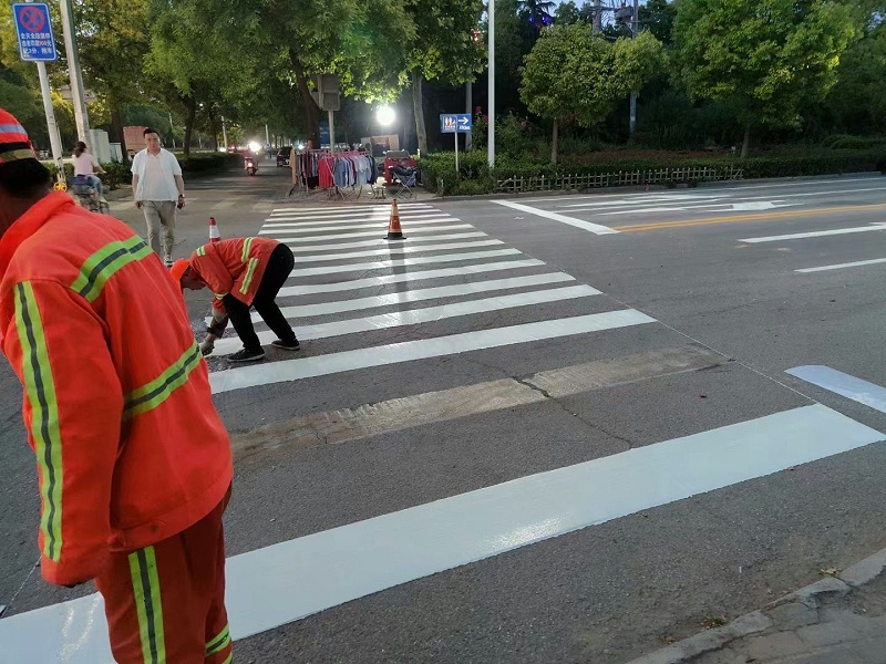 热熔标线涂料,标线涂料厂家,道路交通标线,标线施工,反光标线