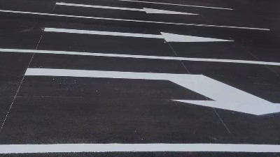 如何选择合适的热熔标线涂料？行业分析与河南三艾斯推荐